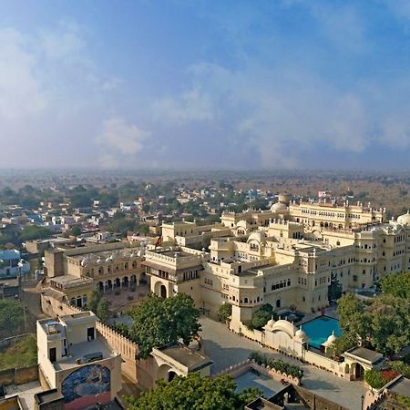 Alsisar Mahal- Heritage Hotel Exterior foto