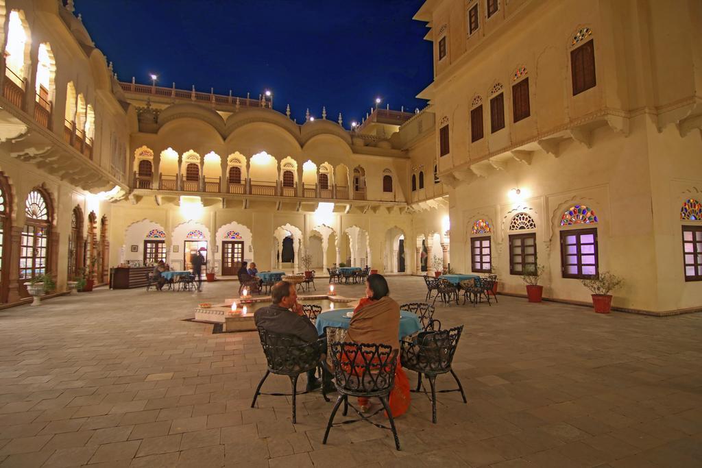 Alsisar Mahal- Heritage Hotel Exterior foto