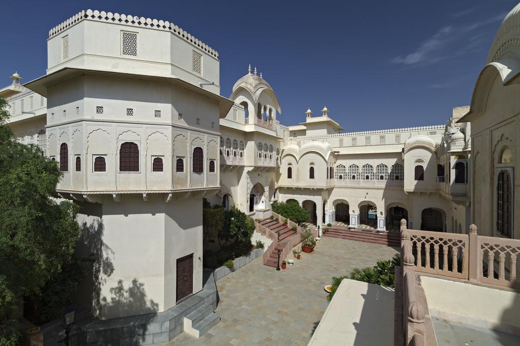Alsisar Mahal- Heritage Hotel Exterior foto