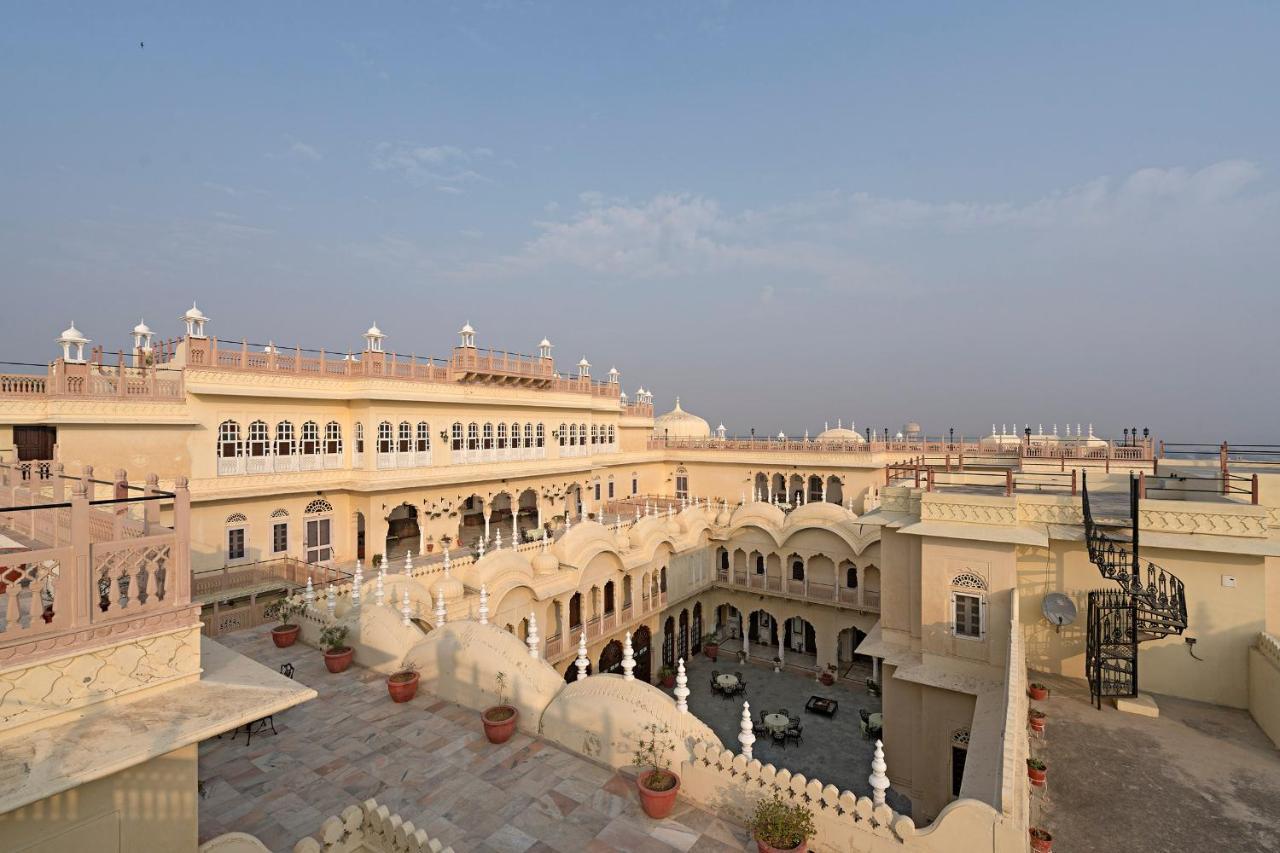 Alsisar Mahal- Heritage Hotel Exterior foto