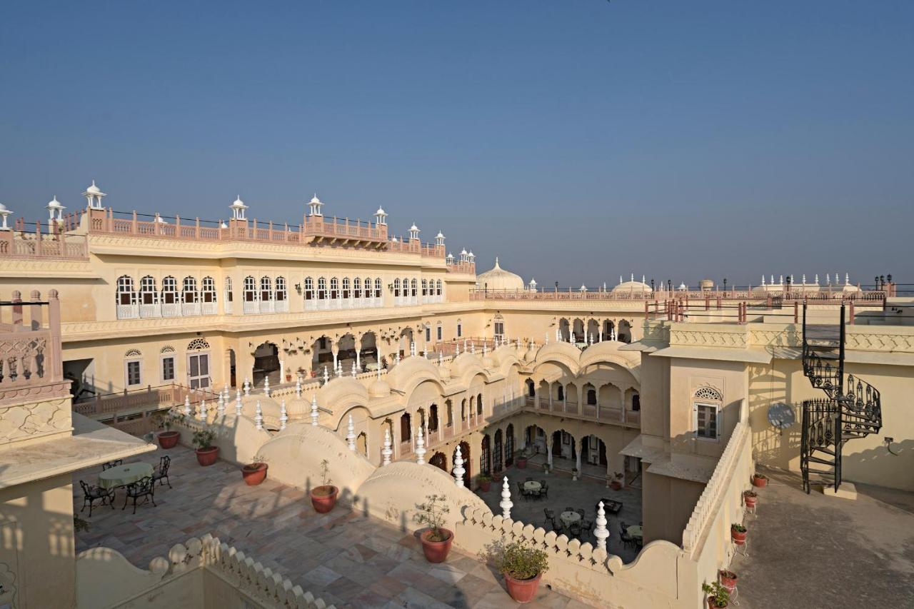 Alsisar Mahal- Heritage Hotel Exterior foto